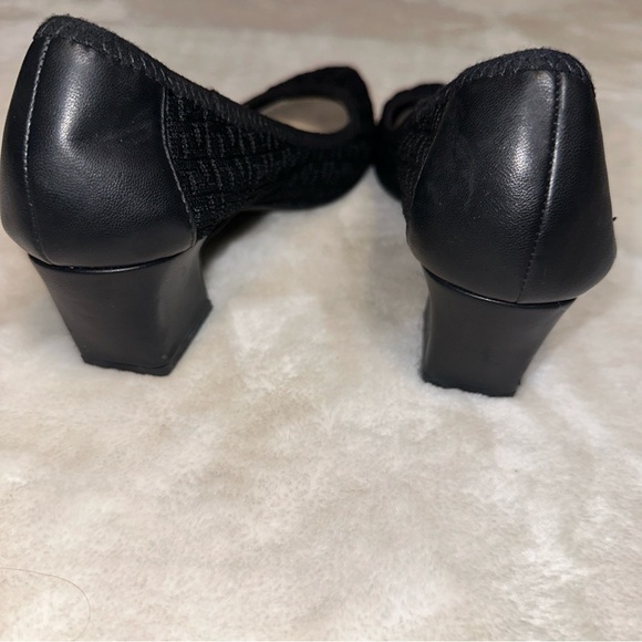 Adrienne Vittadini Black Pointed Toe Fabric Faro Ballet Pump Size 8 - Picture 5 of 12